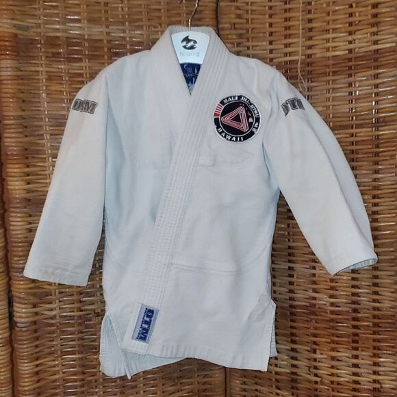 On The Mat Jui Jitsu Maui Gi Set Kids - Picture 2 of 14